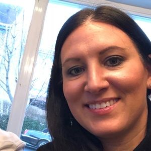 Meet your Posher, Dana